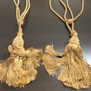 31-inch Gold Drape Tassel Tiebacks